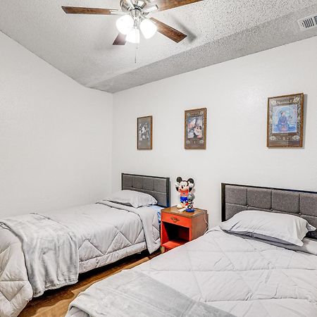 Spacious San Antonio Home Google Fiber, Game Room 외부 사진